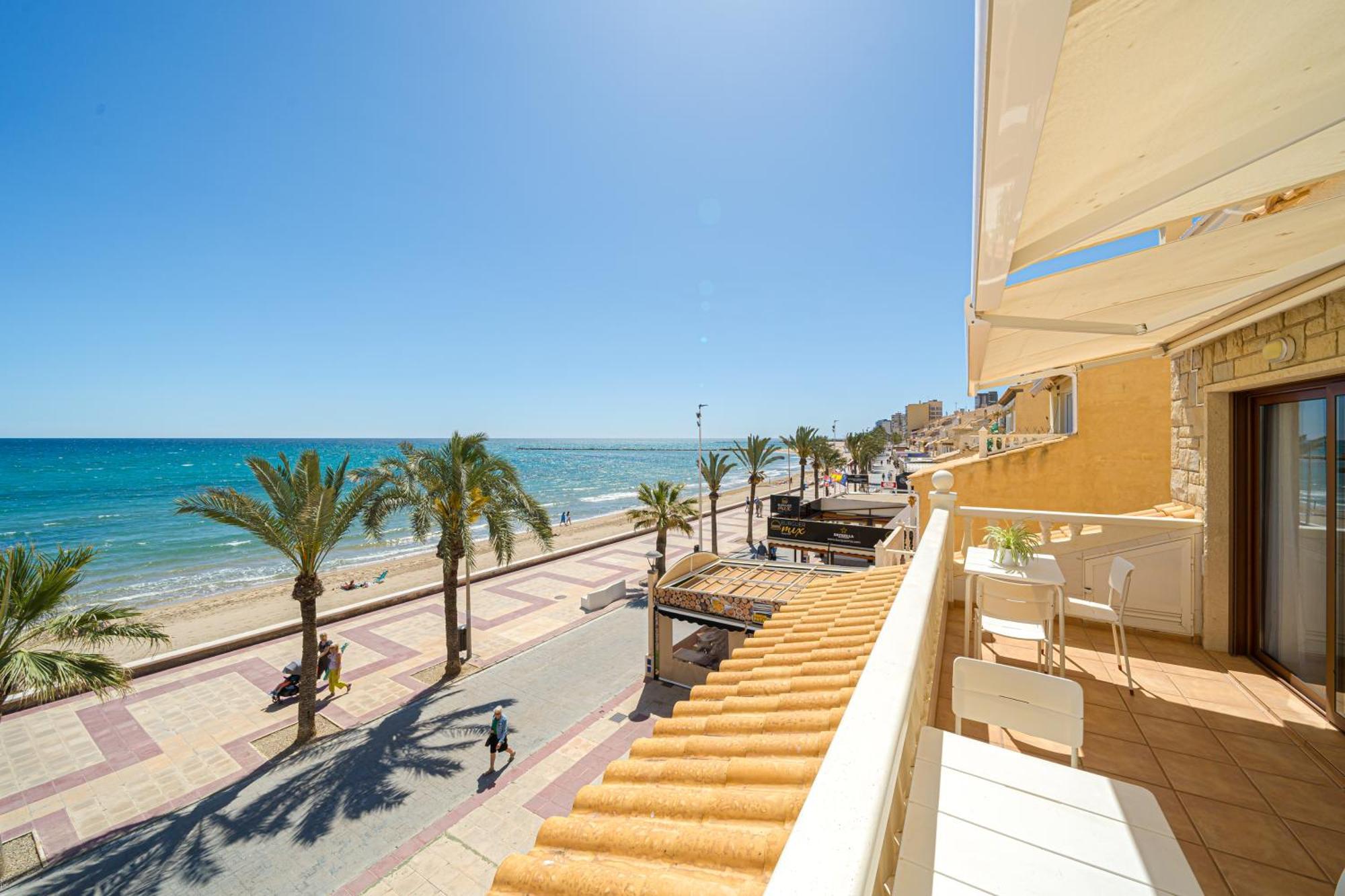 Front Line Apartment Jakarta 2 El Campello Exterior photo
